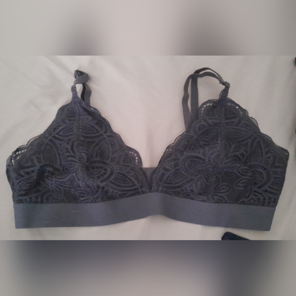 Victoria's Secret Lace Bralette Trio - Black, Navy, and White - Picture 5 of 8